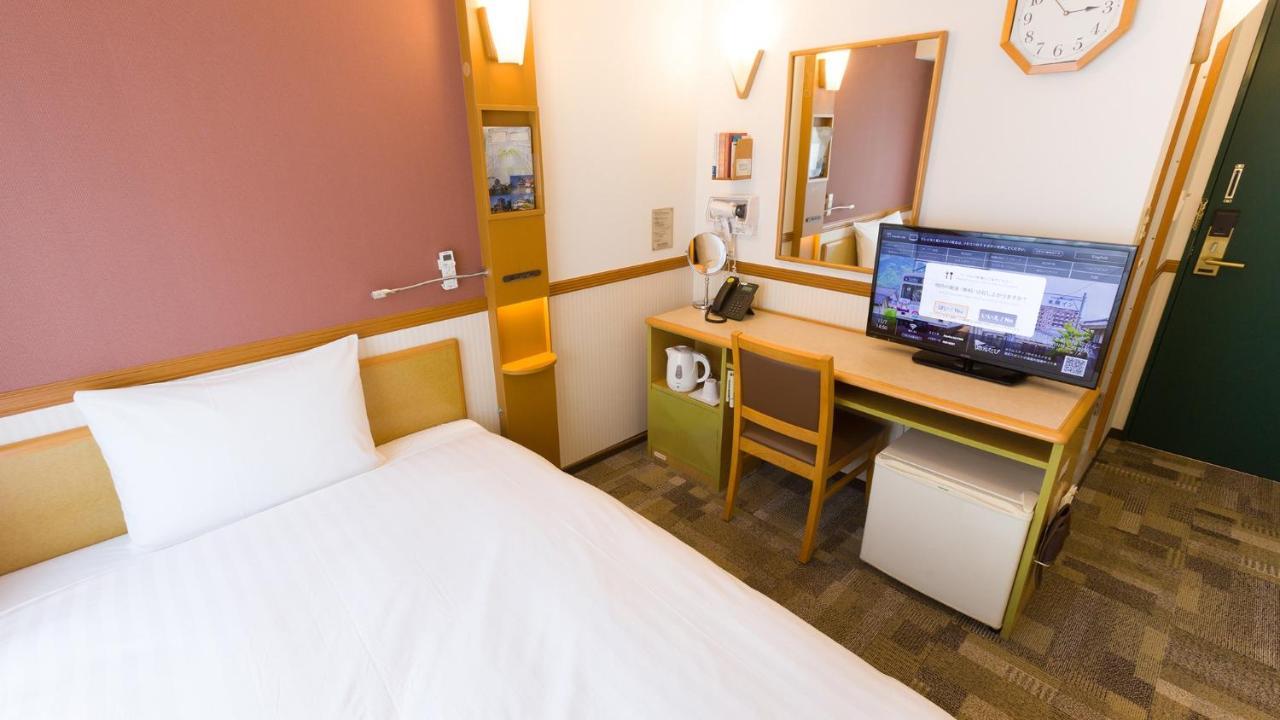 Toyoko Inn Kanazawa-Eki Higashi-Guchi Bagian luar foto