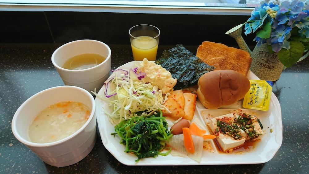 Toyoko Inn Kanazawa-Eki Higashi-Guchi Bagian luar foto