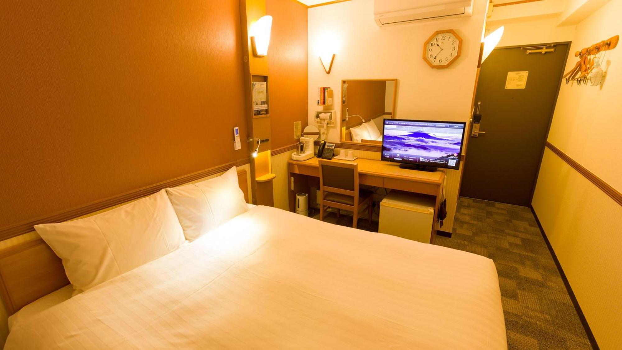 Toyoko Inn Kanazawa-Eki Higashi-Guchi Ruang foto